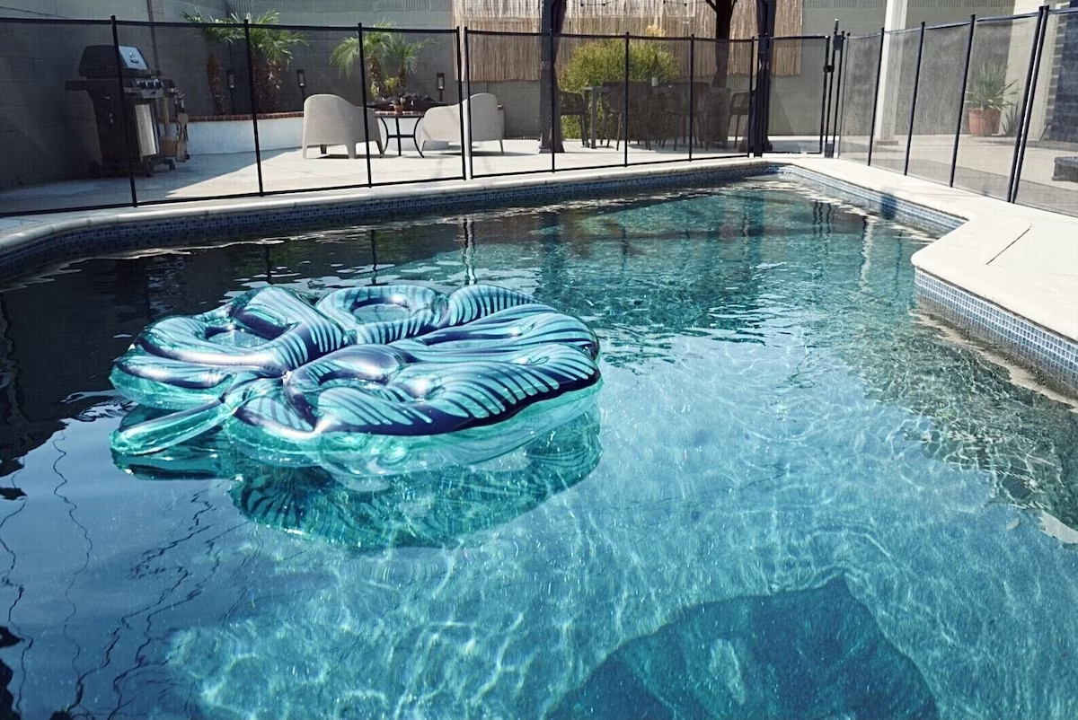Disney condo pool